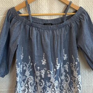 A. Byer Blue/White Blouse. Pretty Lace Detailing. Large. Off Shoulder Design.